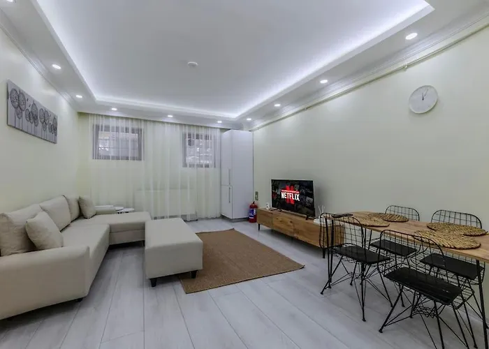 Fatih\'Te Yeni 3 Odali Daire No 1